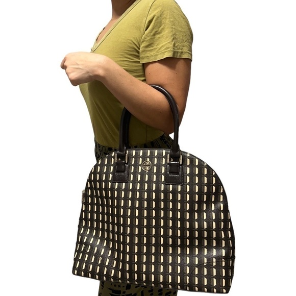 Tory Burch Women’s Robinson Printed Dome Purse - Picture 4 of 11